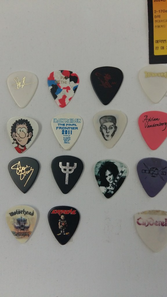 From left to right, top to bottom: Trixter, Pat Metheny, Skid Row, Trixter (again), Marty Friedman, Adrian Smith (Iron Maiden, Rick Nelson (Cheap Trick), Adrian Vandenberg (Whitesnake), Steve Stevens, Glenn Tipton (Judas Priest), Steve Stevens, Frank Hannon (Tesla), Phil Campbell (Motorhead), Pat Badger (Extreme), Cinderella